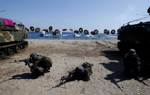 Estados Unidos suspende las maniobras militares anuales  con Corea del Sur