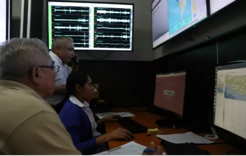 El Salvador registra 84 réplicas tras el fuerte sismo de magnitud 6,8 de esta semana