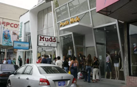 Banco chino visita Zona Libre de Colón