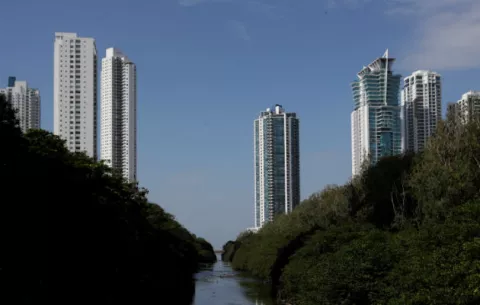 Instalarán calentadores solares en edificios públicos y privados del país para impulsar energía termosolar
