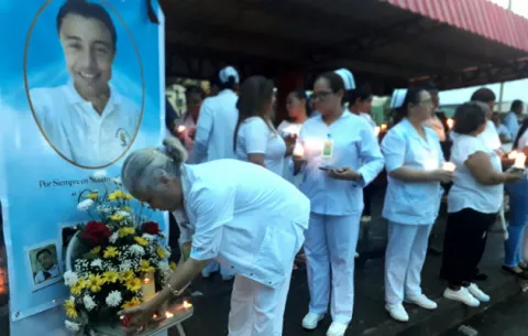 Exigen justicia en caso de enfermero asesinado en Las Tablas