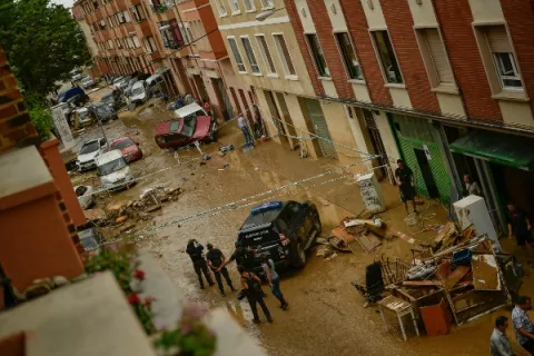 Inundaciones en España dejan un muerto y serios daños materiales