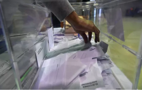 Primeros datos oficiales dan la victoria al PSOE en las elecciones españoles