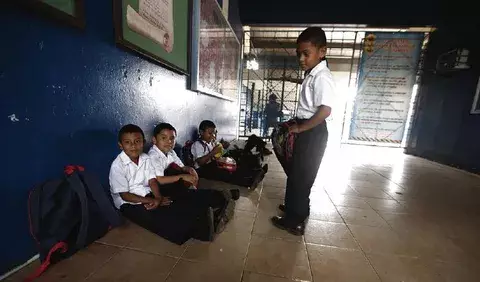 Estudiantes, los más afectados por   inicio  irregular de clases