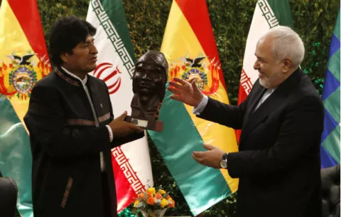 Bolivia quiere adquirir drones de Irán para la lucha contra el contrabando