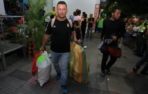 Desalojan 65 exmilitares venezolanos de hotel en Cúcuta por no pagar estadía