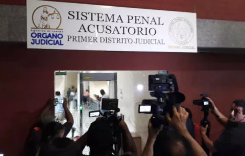 Extraen sangre a ocho sospechosos en caso que se menciona al padre David Cosca