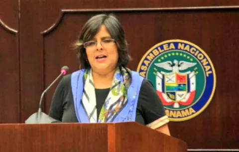 Varela de Chinchilla habría renunciado para ser designada en la Superintendencia de Bancos