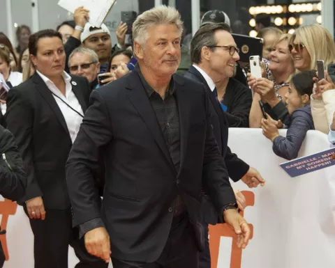 Alec Baldwin planea volver a Broadway, su primer papel tras tiroteo en rodaje