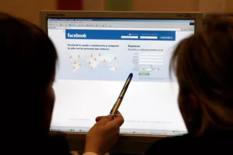 Facebook e Instagram se "caen" parcialmente en varios países