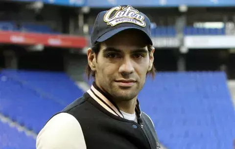 Radamel Falcao, presente en el palco del Vicente Calderón