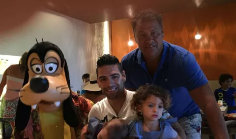 Falcao a su fallecido padre: Te amé, te amo y te amaré por siempre
