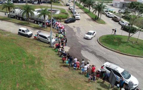 Comunidades de Arraiján abastecidas de agua potable con camiones cisterna 