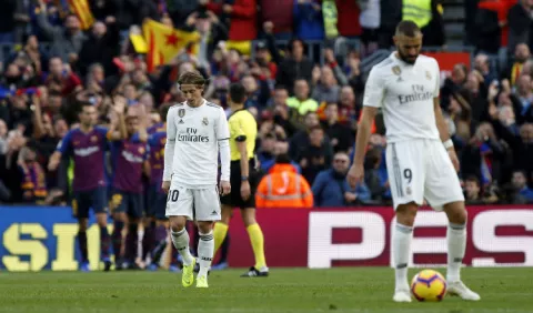 Luis Suárez y Barcelona le dan la manita a un Real Madrid sin vida y sin alma  