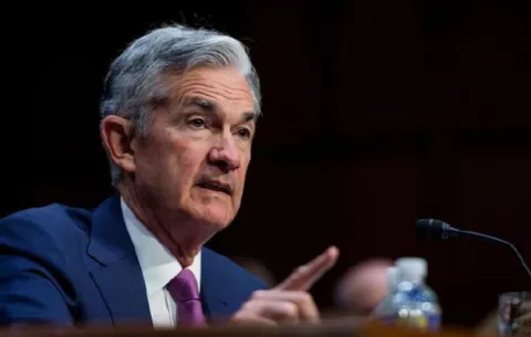 Fed constata una economía sólida con crecimientos salariales en Estados Unidos
