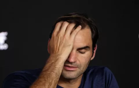 Federer y Sharapova, sorprendidos en el Abierto de Australia