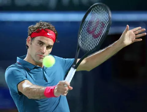 Federer culmina la semana con el sexto título en Dubai