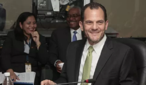Contralor Federico Humbert entrega auditoría de supuestas irregularidades en la Asamblea Nacional