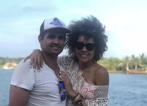 Pareja de Ferdinando Valencia responde a las críticas tras el funeral de su hijo