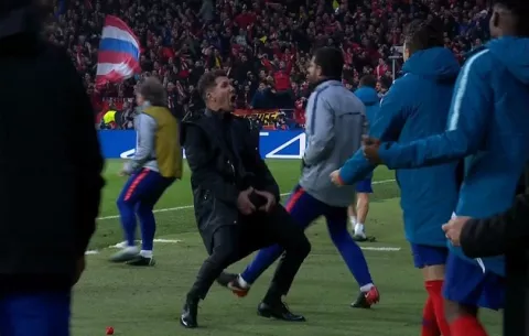 Simeone, con caso disciplinario por agarrarse los testículos