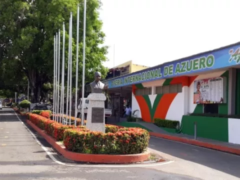 Prohíben fumar en las instalaciones de la Feria Internacional de Azuero