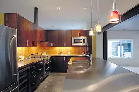   Iluminación segura, útil y decorativa en su cocina 
