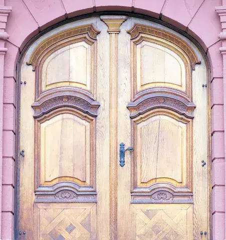 Un toque de seguridad y  elegancia para sus puertas 