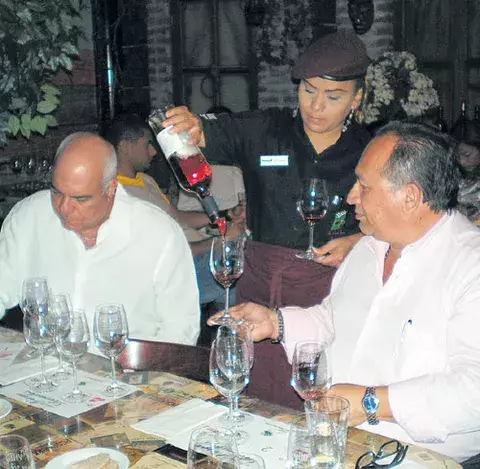 Los vinos rosados, una opción a la hora de picar o de cenar algo ligero 