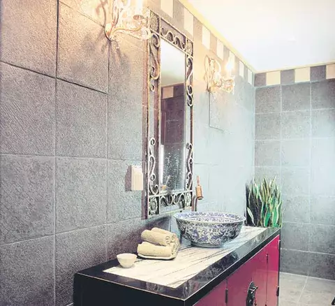 Azulejos, pintura y otros detalles 