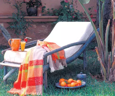 Muebles,   estilos  y detalles      exclusivos para el jardín   