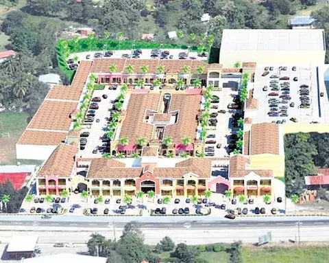 The Village, un completo centro comercial 