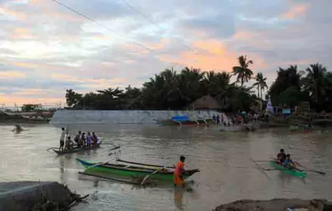 Más de 80 personas han perdido la vida por causa de la tormenta Usman en Filipinas