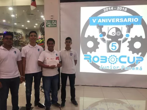 Campeones de robótica 2019  rumbo a Australia,darán lo mejor de sí y  están muy optimistas