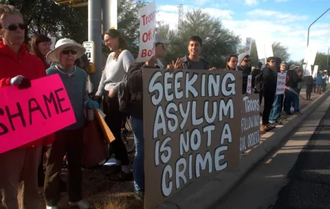 Activistas piden retirar las tropas de la frontera 