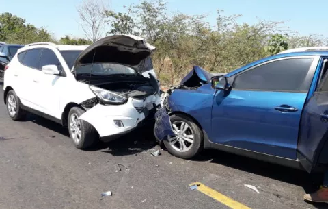Fuerte colisión deja lesionados en el sector de Los Cuatro Caminos en Chitré