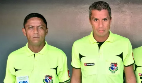 Árbitros panameños recibirán gafete FIFA en el 2019