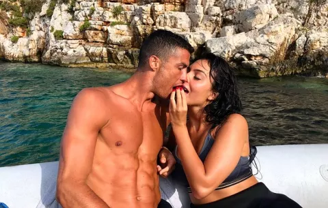 Critican a novia de CR7: 'Cristiano saliste con Irina y algo de moda sabes, enséñale'