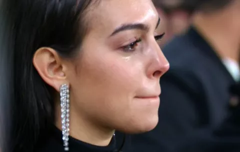Georgina Rodríguez llora al ver la exhibición de su amado Cristiano