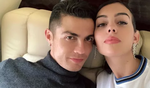 Novia de Cristiano Ronaldo ficha por una marca de lencería italiana