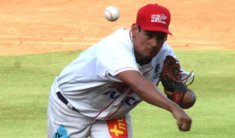 Águilas sufren para derrotar a Toros en Probeis