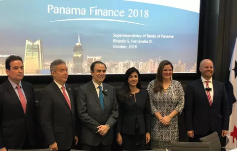 Misión interinstitucional promueve bondades del centro financiero panameño en gira por Europa