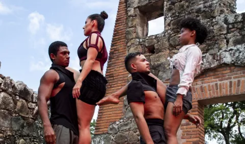 Danza en honor a los 500 años de la ciudad de Panamá