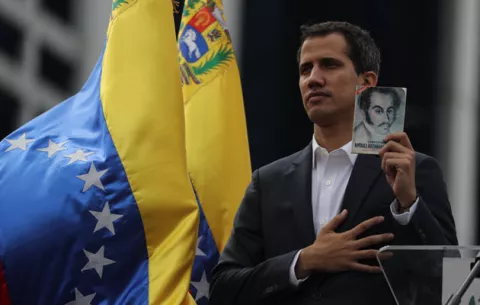 Juan Guaidó se declara presidente interino de Venezuela