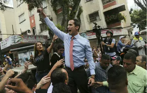 Guaidó lidera protestas y Maduro pide ayuda a Cuba, China, Irán y Rusia