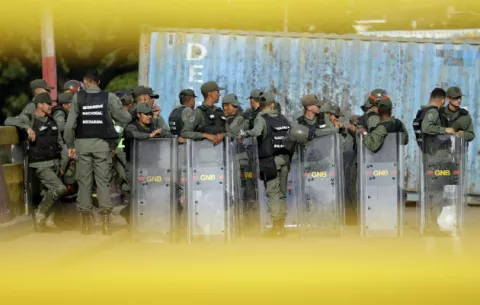 Maduro desmiente que pretendiera abandonar Venezuela y huir a Cuba