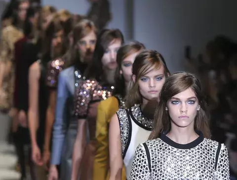 Acabadito de hornear: Primeras imágenes de Gucci en Fashion Week, Milán