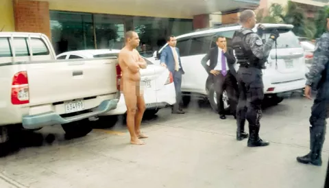 Se desnudó en medio de culto evangélico en Chitré