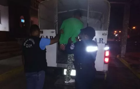 Arrestan a sospechoso de homicidio en el distrito de Las Minas