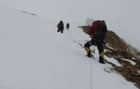 Encuentran último video de una expedición de ocho personas que murieron atrapadas por una avalancha en el Himalaya