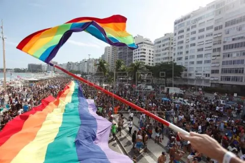 Investigarán presuntos cursos para "curar" la homosexualidad en la diócesis Madrid